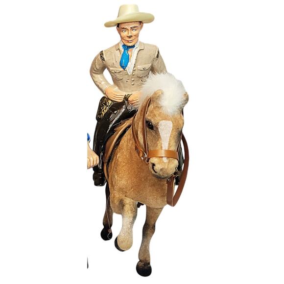 Vintage Flocked  Model Horse W/Rooted Mane & Tail ~Bridle & Saddle - Picture 6 of 13